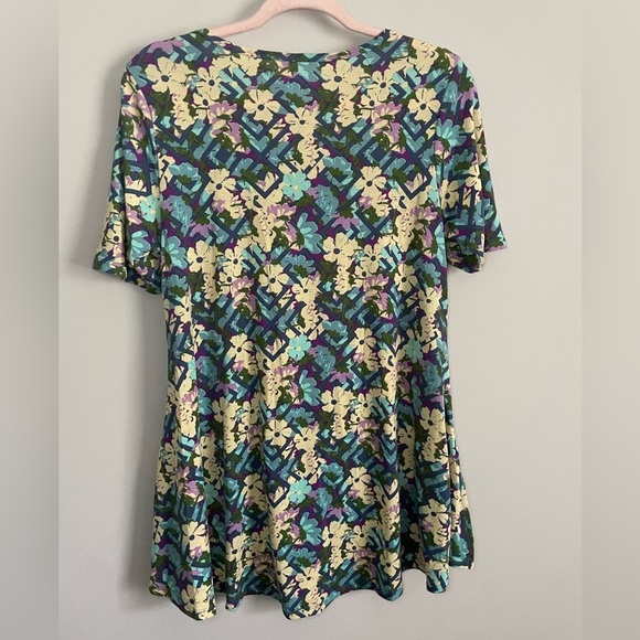 Lularoe Geometric Floral Perfect T-shirt - Picture 6 of 8